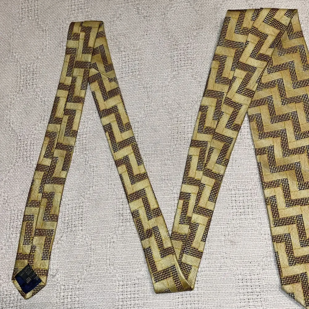 Ermenegildo Zegna Men’s Dress Tie Size 57” 3.75” Gold Geometric Business Formal